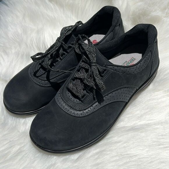 SAS Walk Easy Sneaker size 9 Wide. B78 - Picture 4 of 10